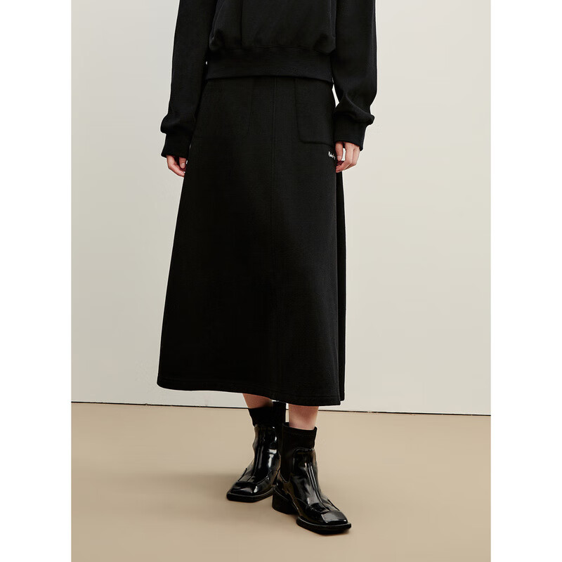 太平鸟冬季针织半身长裙女士高腰半身裙刺绣套装 黑色 S