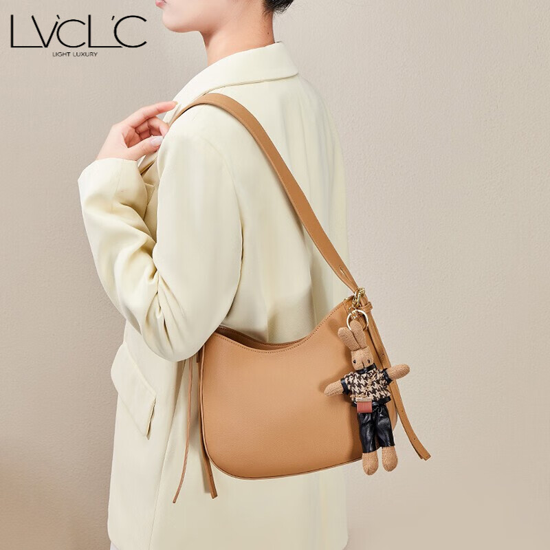 lvclc奢侈品包包女包简约质感女士包包小众俏皮水桶包通勤包时尚英伦
