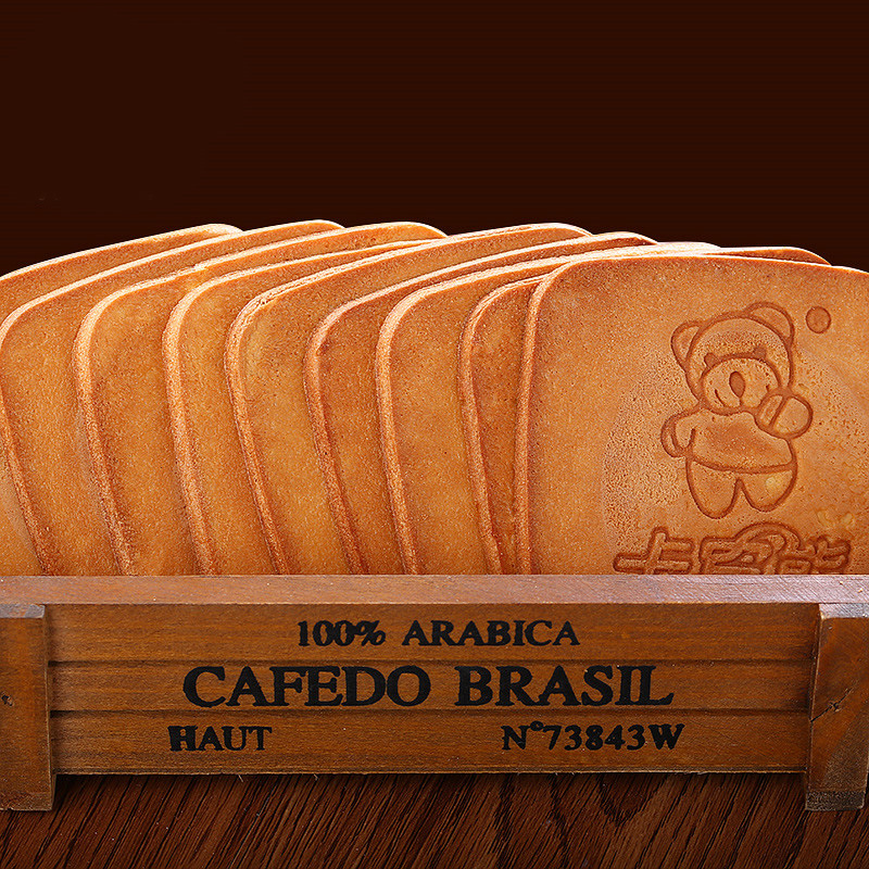 卡宾熊活动1蜜松煎饼386g小熊饼干休闲零食饼薄脆饼干蜜松鸡蛋煎饼整箱