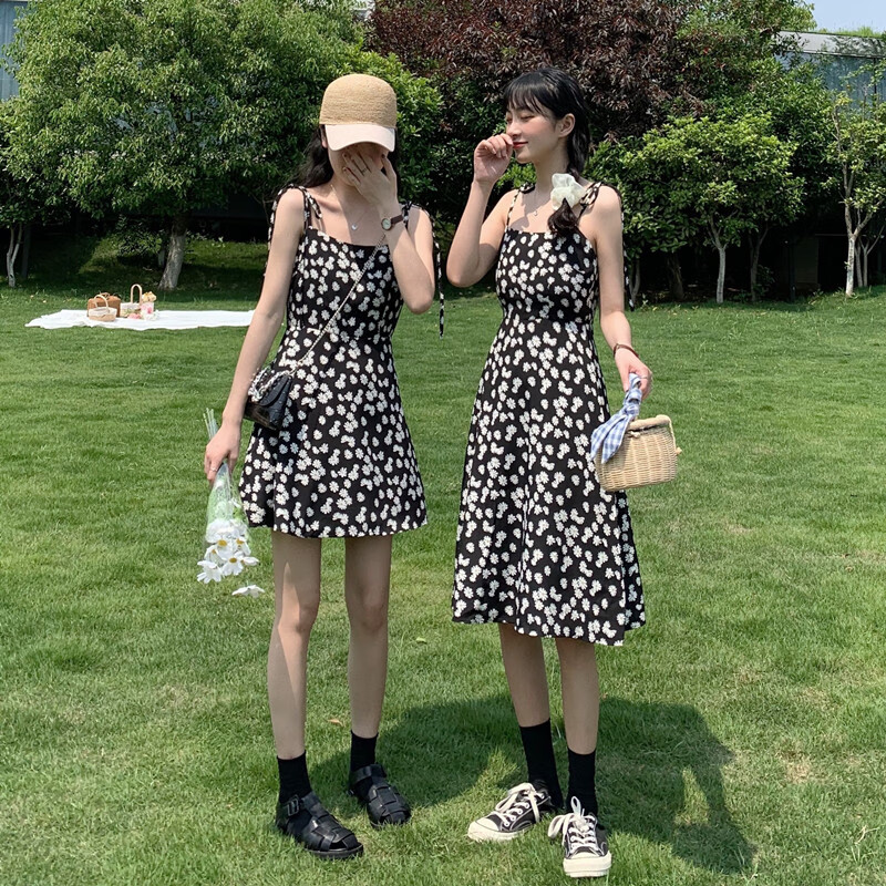 ify姐妹装闺蜜装裙子夏季连衣裙小清新度假女学生不一样学院一长一短
