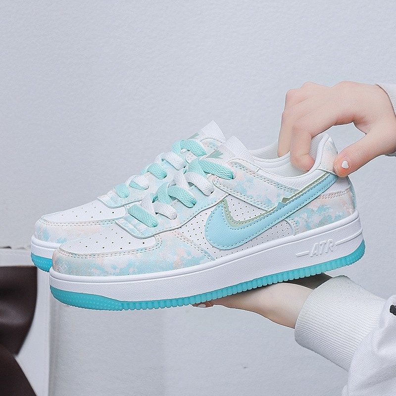2022夏季新款低帮板鞋小白鞋联名鞋子女aj板鞋空军一号篮球 湖蓝色 35