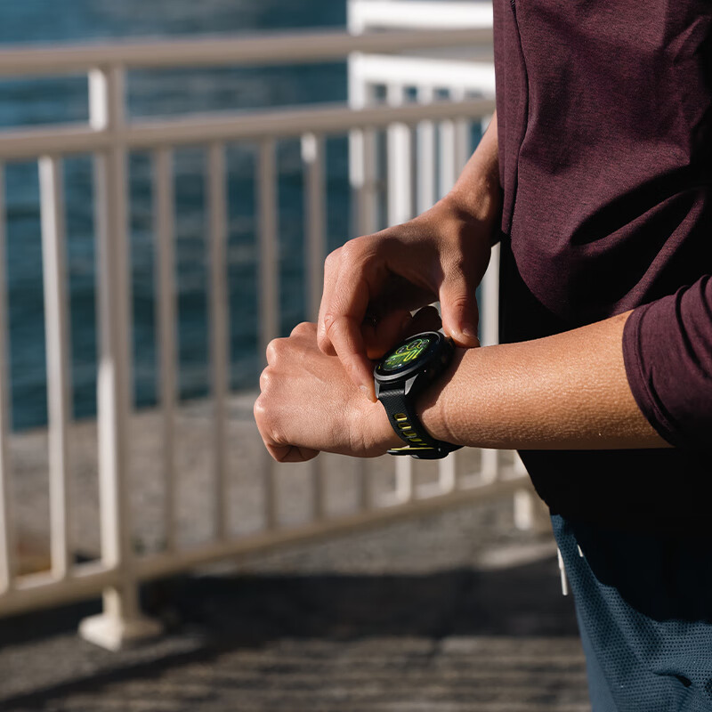 佳明（GARMIN）Forerunner265极夜黑血氧心率HRV跑步铁三游泳户外运动手表