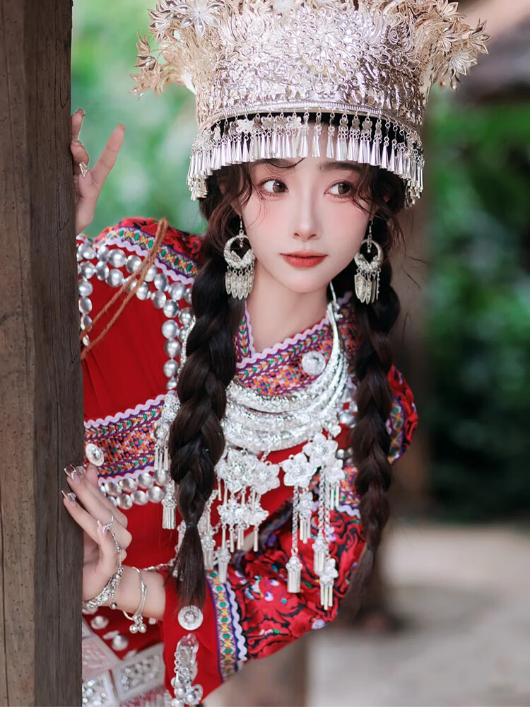 粟茝少数民族服装女成人服装苗族贵州演出服苗族婚服项圈土家族 项圈