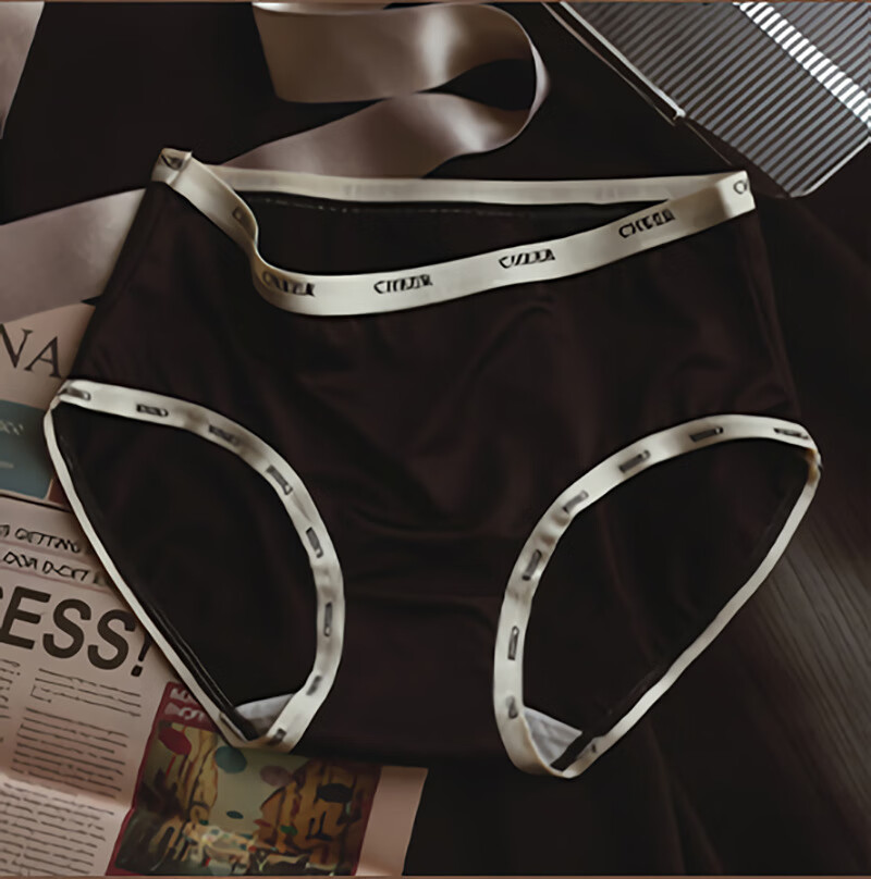 无痕轻奢内裤女中腰舒适高弹大码女生三角裤 黑色 M（80-100斤