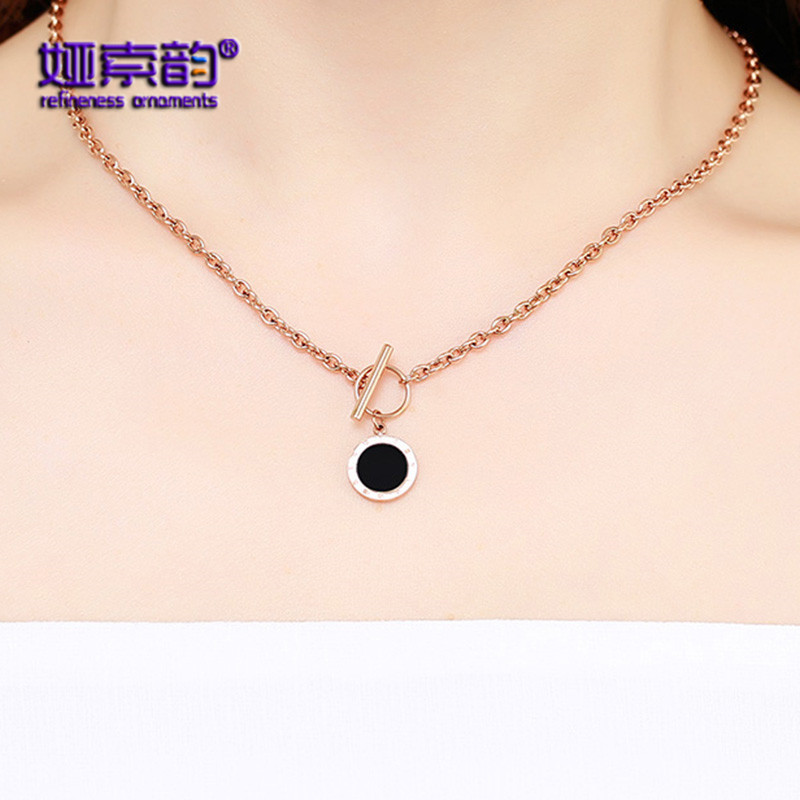 镀玫瑰金项链女黑牌t扣项链韩版时尚欧美个性锁骨链刻字 罗马t扣项链