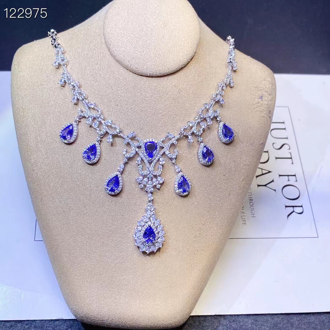 双盈喜时尚精致豪华轻奢高贵优雅天然坦桑石项链925银镶嵌生日礼物 白