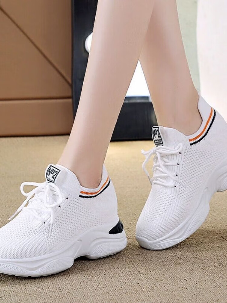 冉同夏天穿的内增高的鞋子中年妇女内增高休闲运动鞋女装波鞋女士小白