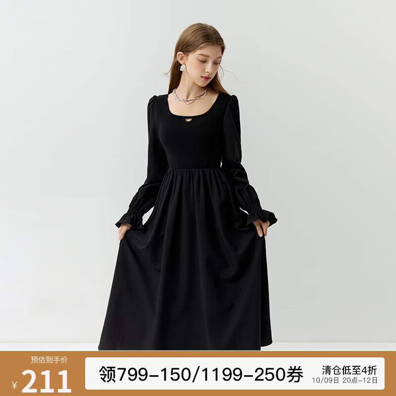 范思蓝恩23FS13120法式赫本风方领长款连衣裙女秋装新品气质裙子 黑色 M高性价比高么？