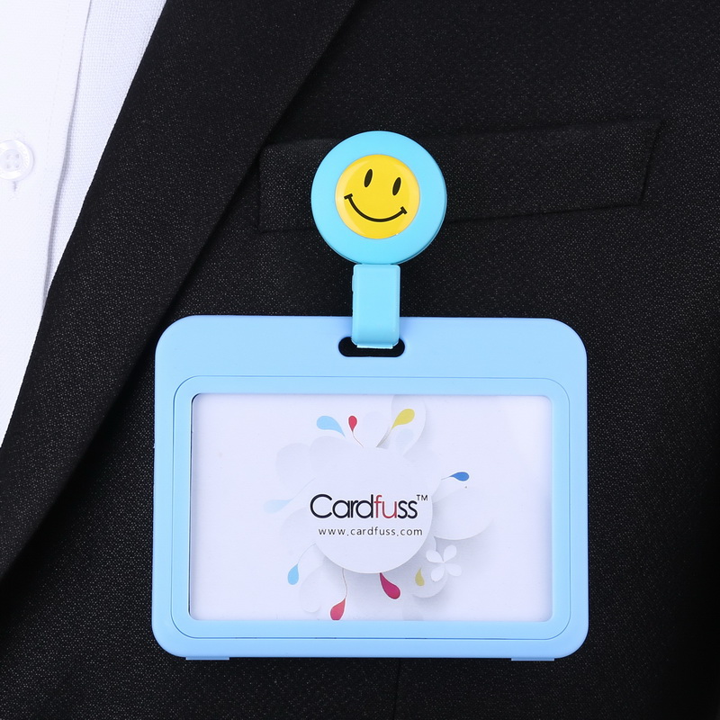 注塑卡套带伸缩扣吊牌证件卡套易拉扣医生护士胸牌伸缩挂牌胸卡工作证