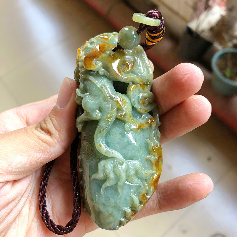 玉石黄翡挂件十二生肖属相男女款带证书 浅绿色 9*3
