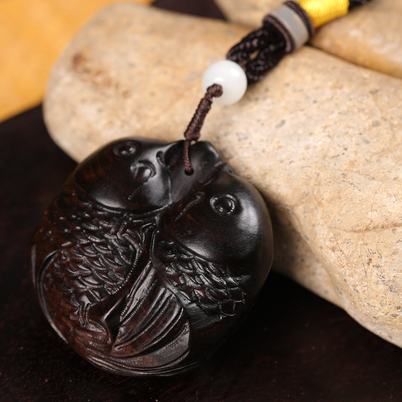 念夏檀木手把件双鱼戏珠挂件实木雕刻文玩紫光连年有鱼手把件 连年有