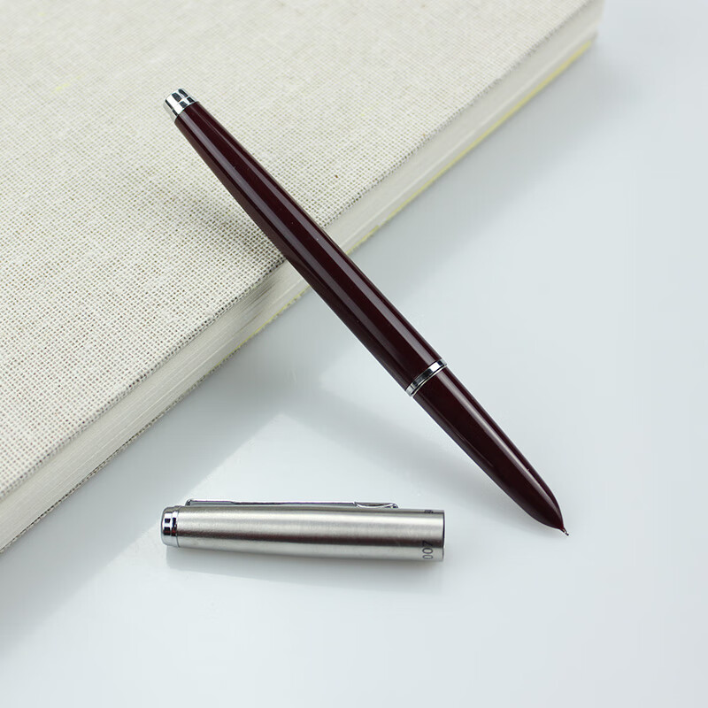 英雄钢笔007暗尖经典复古怀旧0.5mm老式钢笔小学生用男女款用练字书写字成人办公 红色