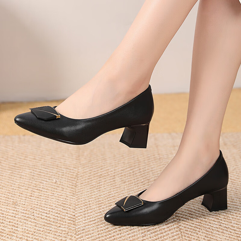 麦迪传奇尖头浅口粗跟单鞋女气质通勤中跟百搭工作鞋真大码女鞋 黑色