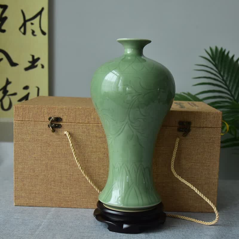 涵青堂青瓷手工刻花美人醉 龙泉陶瓷中式玄关梅瓶摆件客厅干花瓶饰品