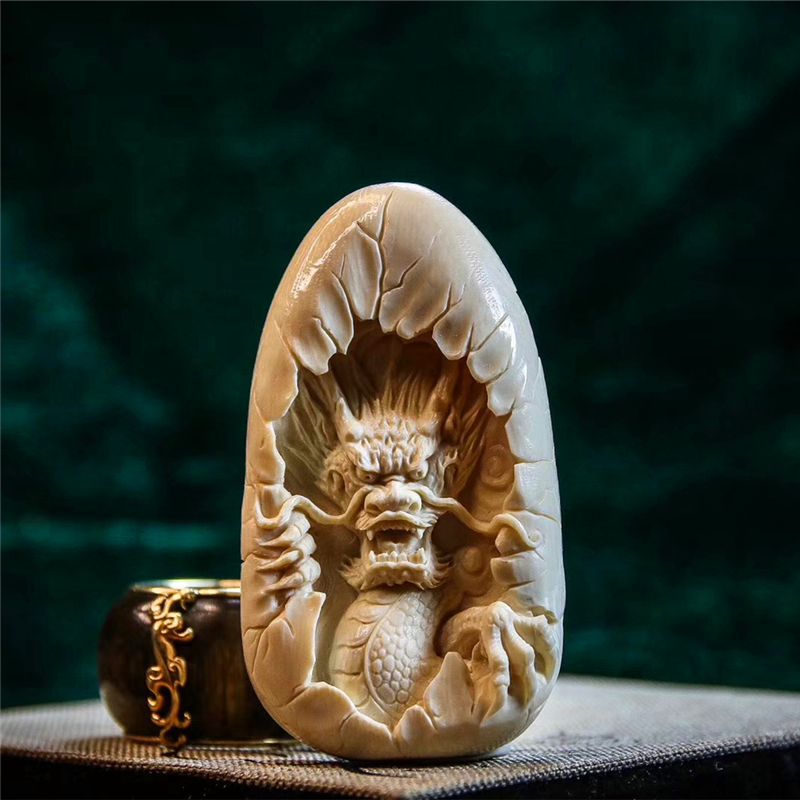 古珍 猛犸象牙制品手工雕刻灵龙牌子吊坠龙腾四海挂件送长辈妈妈老 约