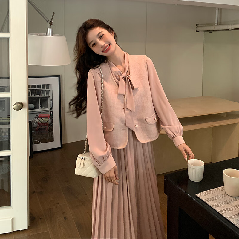 煊陌粉色小香风马甲连衣裙两件套女春秋季今年流行独特上衣超好看套装