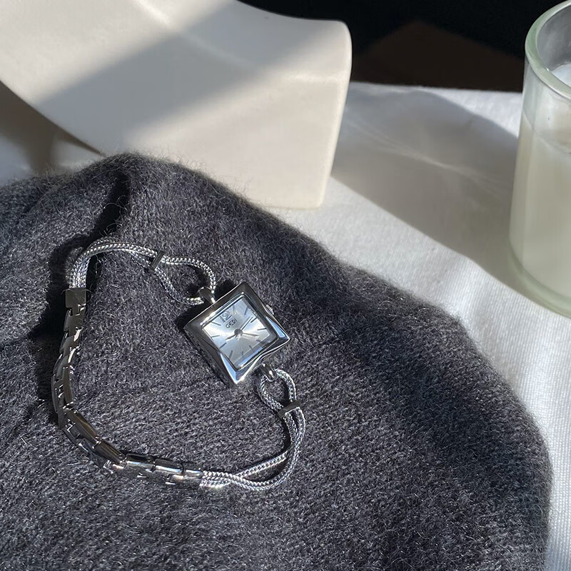 歌迪（GEDI）法式小方糖精致复古简约小众设计高级感轻奢链条小表盘女学生手表 银白