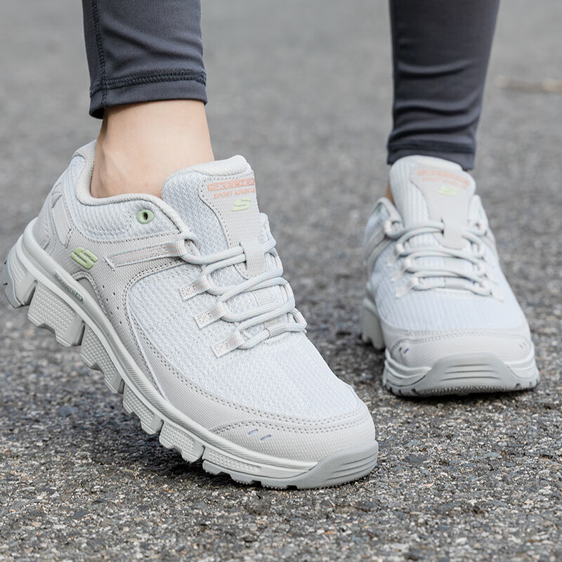 斯凯奇（Skechers）女鞋秋冬2025新款耐磨户外跑步鞋减震运动鞋轻便厚底增高休闲鞋 浅灰色-LTGY 35