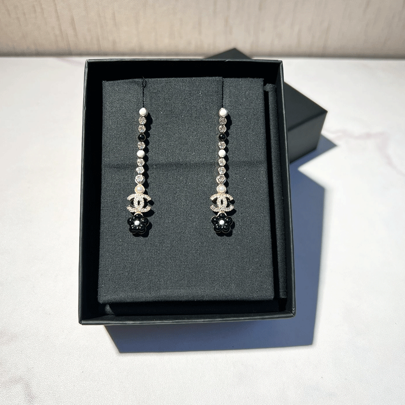 香奈儿(chanel)耳钉 满方钻双面银色双c耳链节日礼物生日礼物送女友