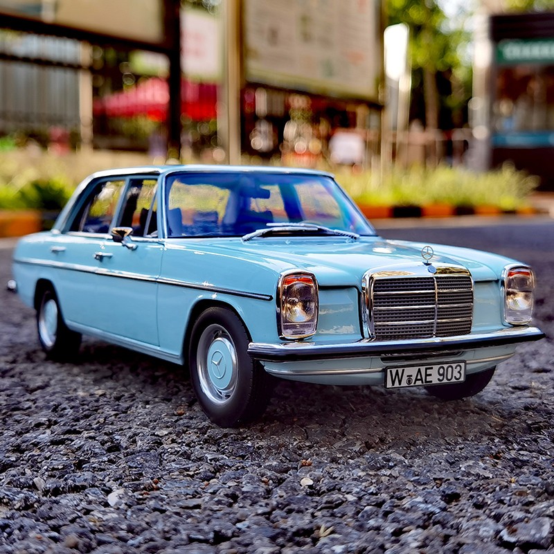norev 1/18 1968年 奔驰200 老爷车收藏合金车模汽车模型送礼展示 银