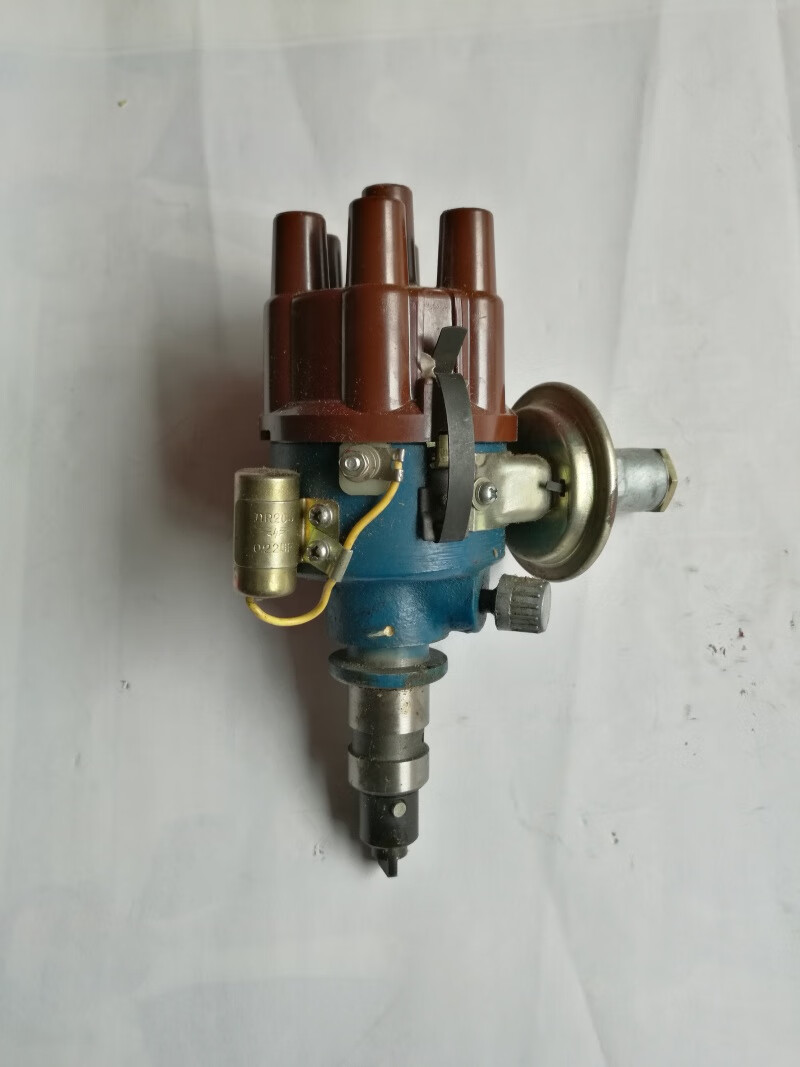 vieruodis东风140汽油eq6100发动机白金分电器fd632教练车配件eq2100