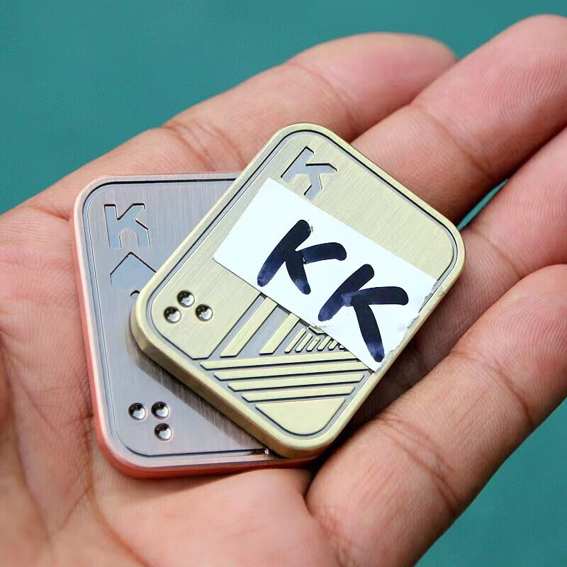 矢向啪啪牌锆合金扑克推牌指尖陀螺手推edc不锈钢属玩具红色