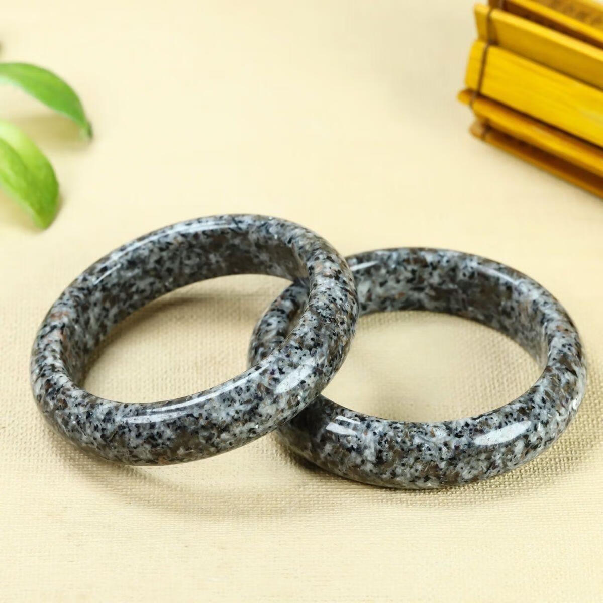 帛灵天然a货老料火焰石火灵芝火灵石手镯常规款平安镯女款镯子多样性