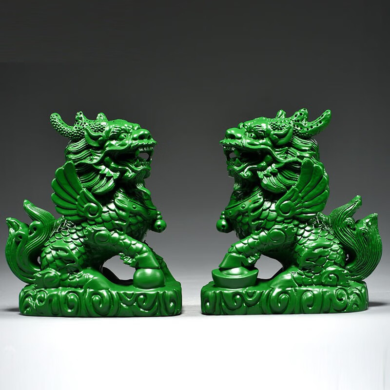 仙纵绿色实木雕刻麒麟摆件木头卧室家用家居玄关桌面装饰店铺开业送礼