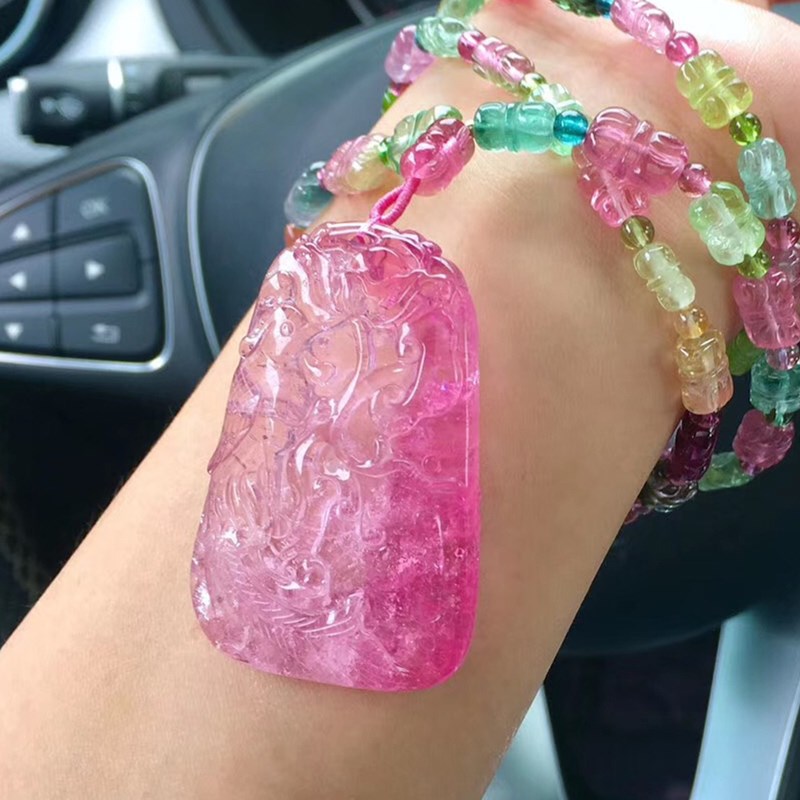 2025年碧玺吊坠哪个最好？这8款真心推荐，颜色丰富、寓意满满，让你轻松挑选心仪的宝贝-图片1