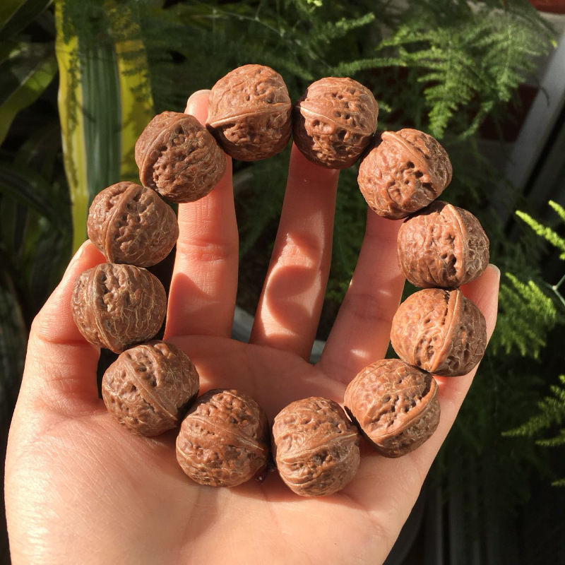 5门头沟精品红皮矮桩老树狮子头 纯野生文玩小核桃手串收藏礼物 图片
