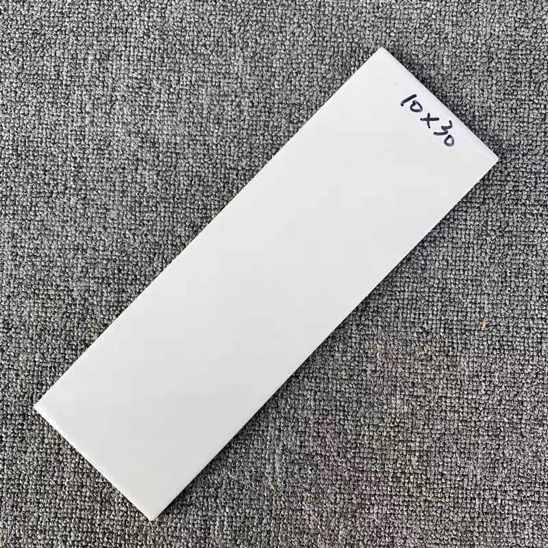 瓷砖光面白色砖釉面砖老式砖外墙瓷砖老款白色砖条形瓷砖长条形 10x30