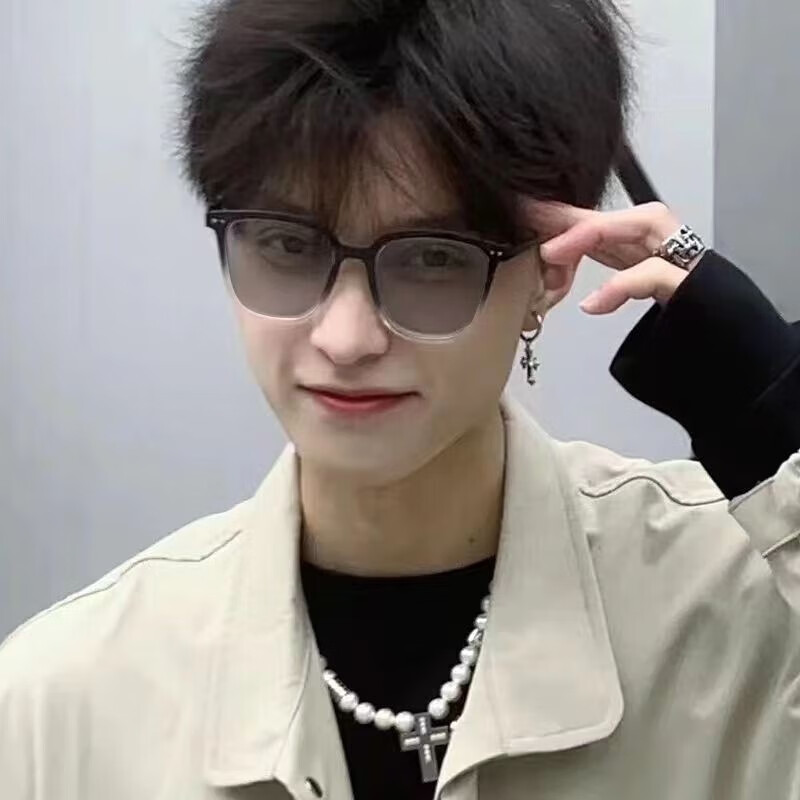 黑白渐变框变灰片 近视150度