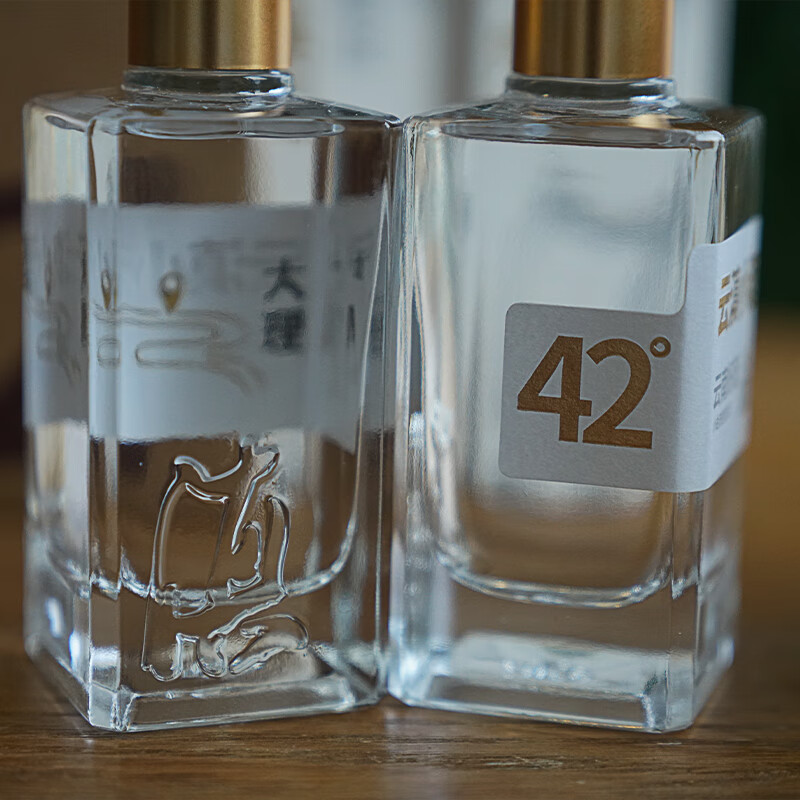 云滇白云滇小酒云南高档整箱装小酒42度纯高粱小曲清香型白酒100ml 42%vol 100mL 12瓶