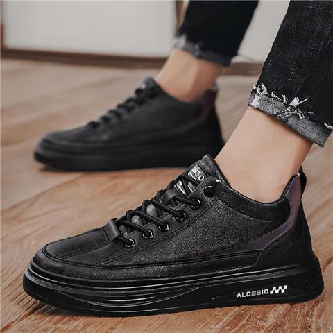 配牛仔裤的男生运动鞋秋季男鞋商务板鞋松紧免系鞋带休闲男士 黑色 39