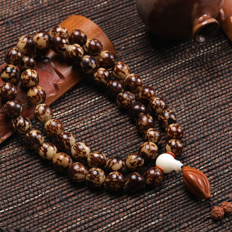 虎斑菩提子长串项链搭配白玉菩提三通橄榄核扭转乾坤吊坠 佛珠手持