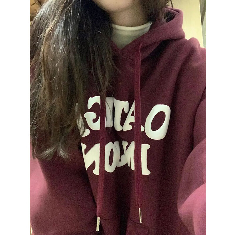 萨姆依美式复古显白酒红色连帽卫衣女学生2023年秋冬新款宽松慵懒风