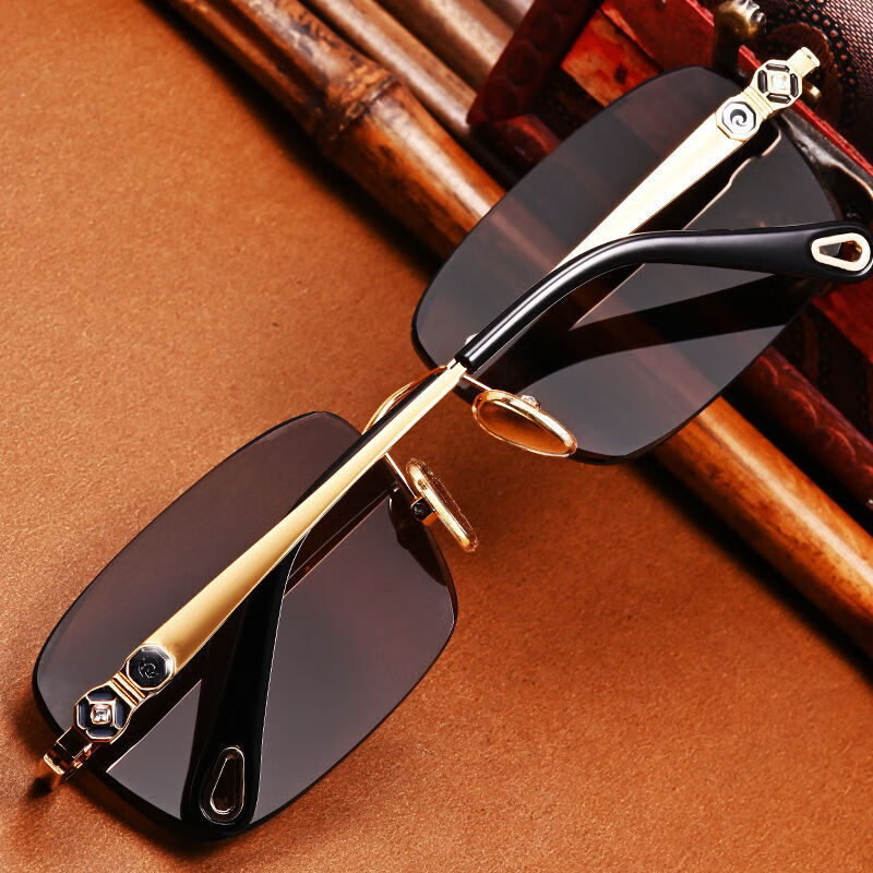 镜男士眼镜护目镜养眼睛墨镜太阳镜 扁平带钻腿金色架 茶色水晶镜片