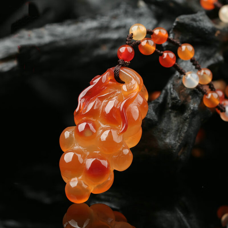 玛瑙玉髓葡萄玉吊坠俏色硕果累累毛衣链玉坠玉佩子孙满堂挂件