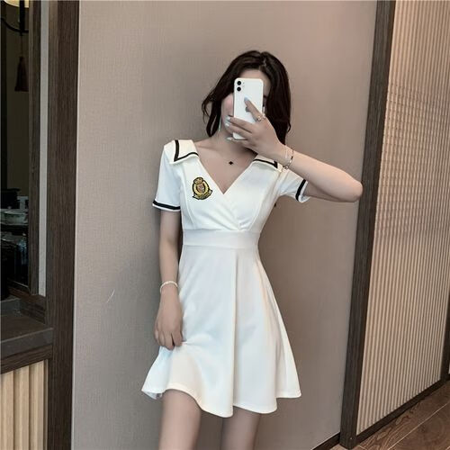 吊带低胸超短裙小个子蕾丝包臀裙性感女装小短裙深v领低胸气质修身