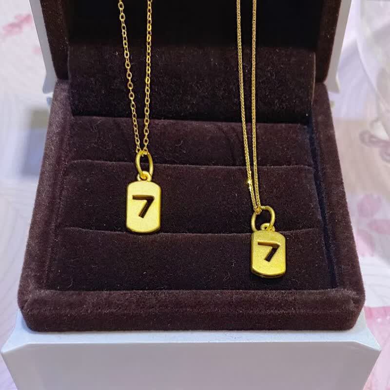 周大福幸运数字7吊坠女款爱妻项链999硬金爱7字牌挂坠送女友 7牌  配