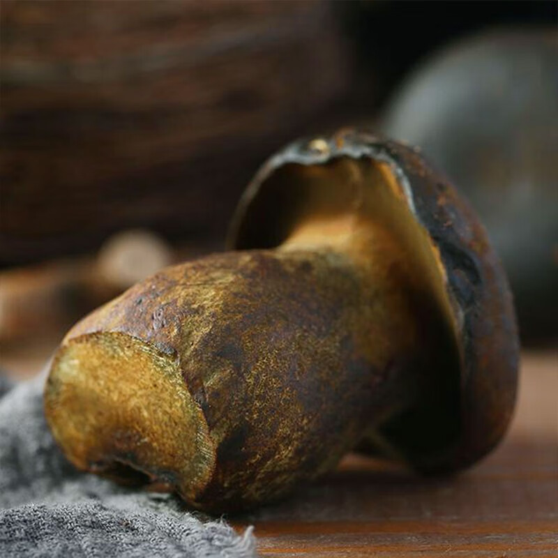 滇味十足(DIANWEISHIZU)云南高原新鲜黑牛肝菌新鲜菌菇蔬菜货顺丰空运礼品礼盒 1斤【顺丰空运】