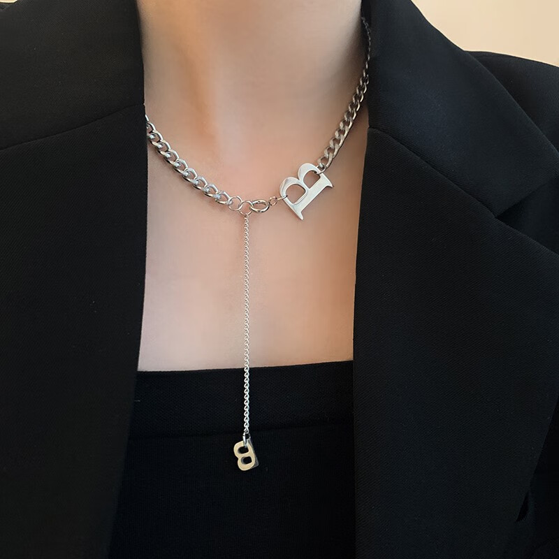 旺银项链女2024新款轻奢感锁骨链字母ins嘻哈颈链配饰潮3 字母b项链