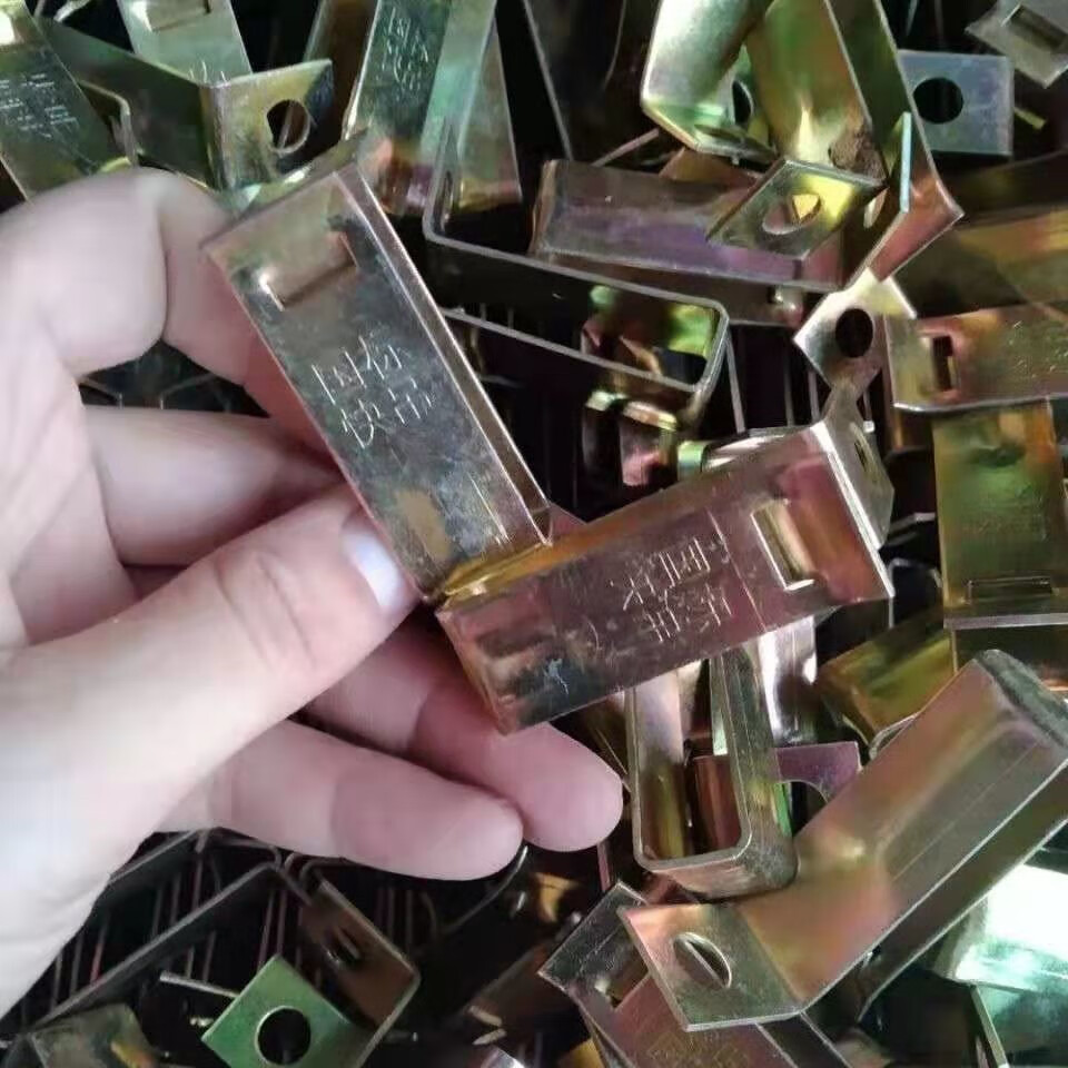 耀勘集成吊顶配件快吊轻钢龙骨吊挂国标快吊快卡吊钩挂片龙骨接头 38