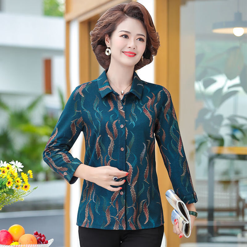 带有扣子的秋衣外套中年人妇女妈妈妈妈春秋季中老年女大码宽松春装