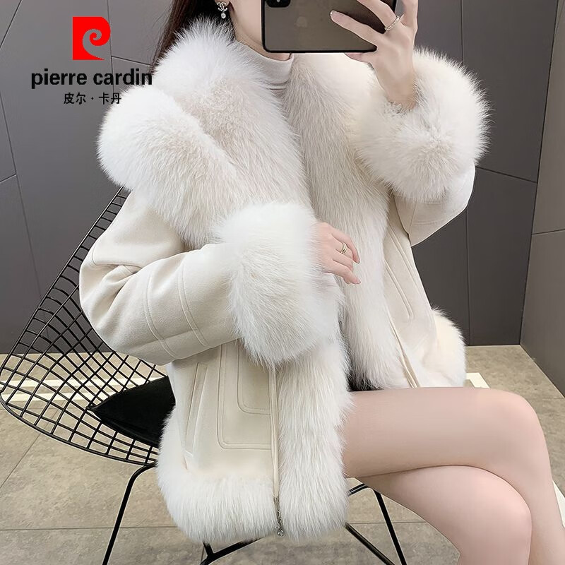 皮尔卡丹（pierre cardin）海宁2023冬季新款防狐狸毛大毛领鹅绒内胆羽绒服皮草外套女短款 米白色 S高性价比高么？