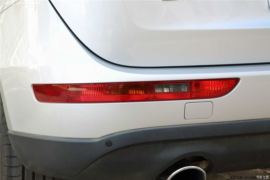 唐杉(tangshan)适用于10-17年款新老奥迪q5后雾灯q5后杠灯罩后尾灯后