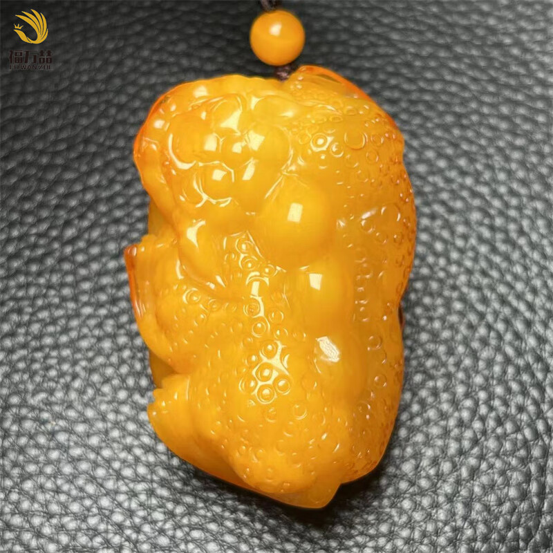 福万喆天然蜜蜡貔貅手把件 波罗的海琥珀貔貅吊坠 重量45.56克