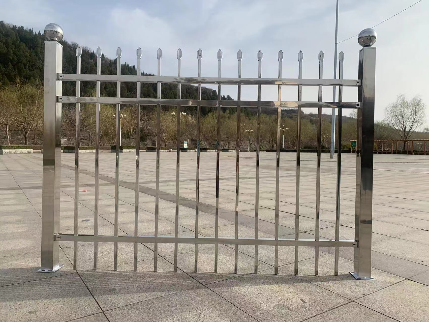 以琛定制304不锈钢护栏庭院围栏小区别墅围墙栏杆工厂铝艺护栏防 支持