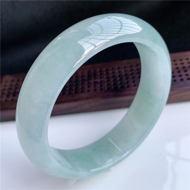 碧允翡翠玉手镯缅甸冰糯种单色浅绿蓝水宽边飘阳绿正圈圆条贵妃玉镯子