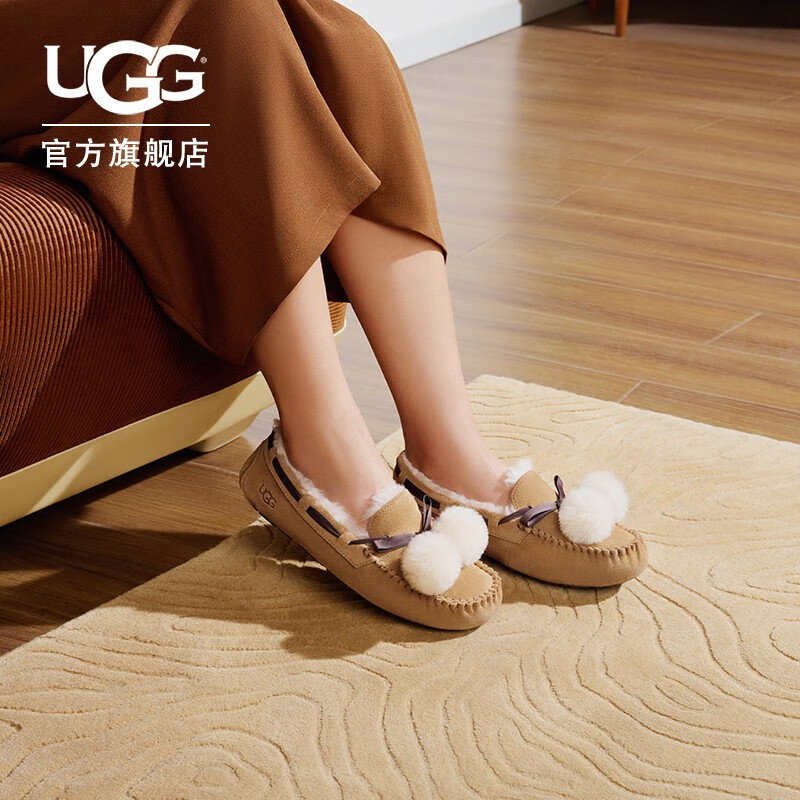 UGG冬季女士舒适平底低帮茸茸毛球懒人豆豆鞋1138651 CHE | 栗色 38